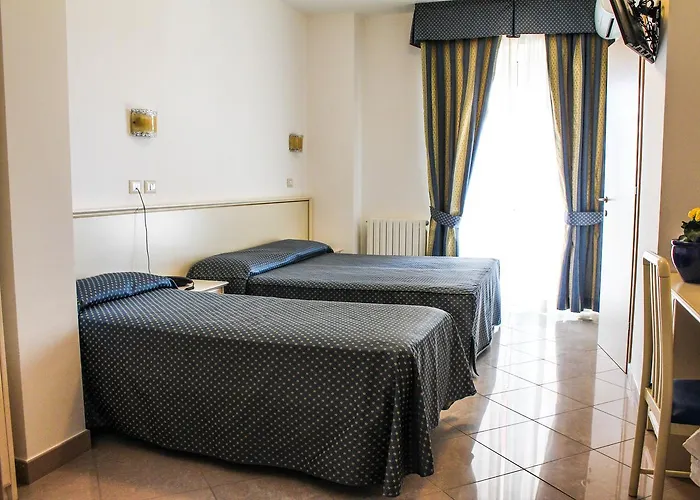 Hotel Holiday