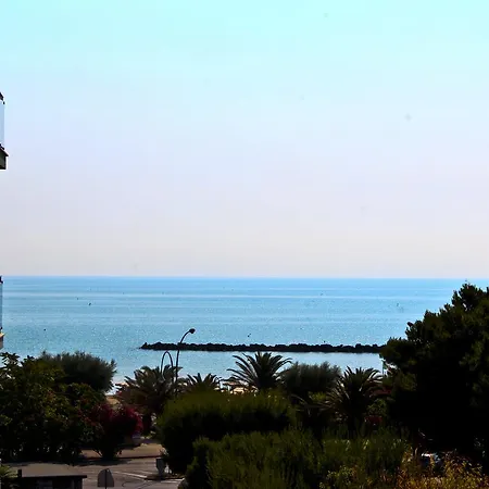 Hotel Holiday Hotel 3*