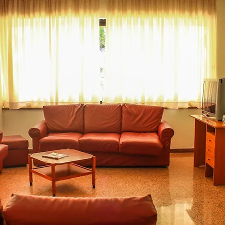 Holiday Hotel