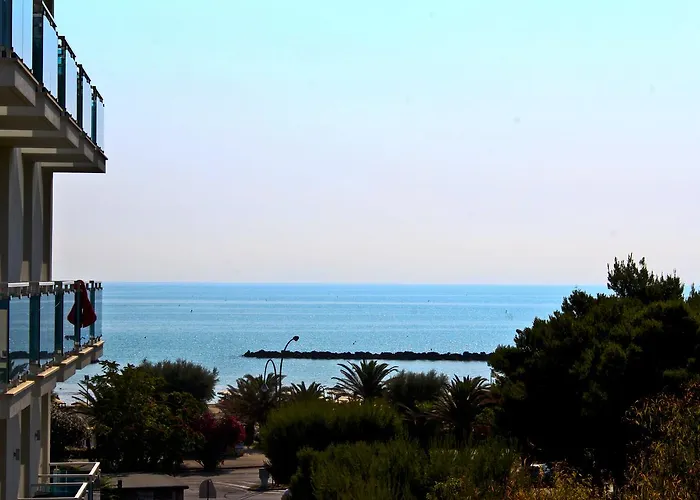 Hotel Holiday Hotel 3*